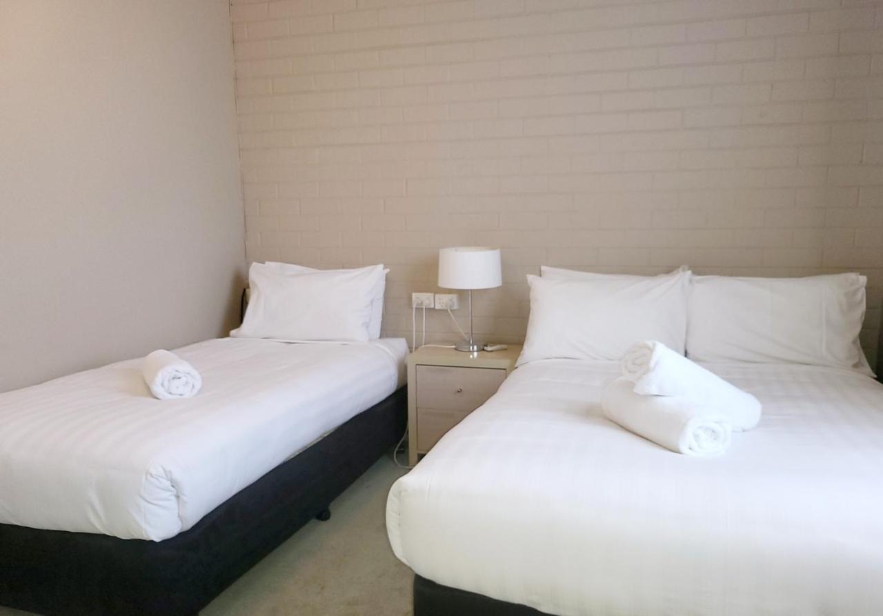 24 Hour CheckIn Motels -Sea Lake Motel Buitenkant foto
