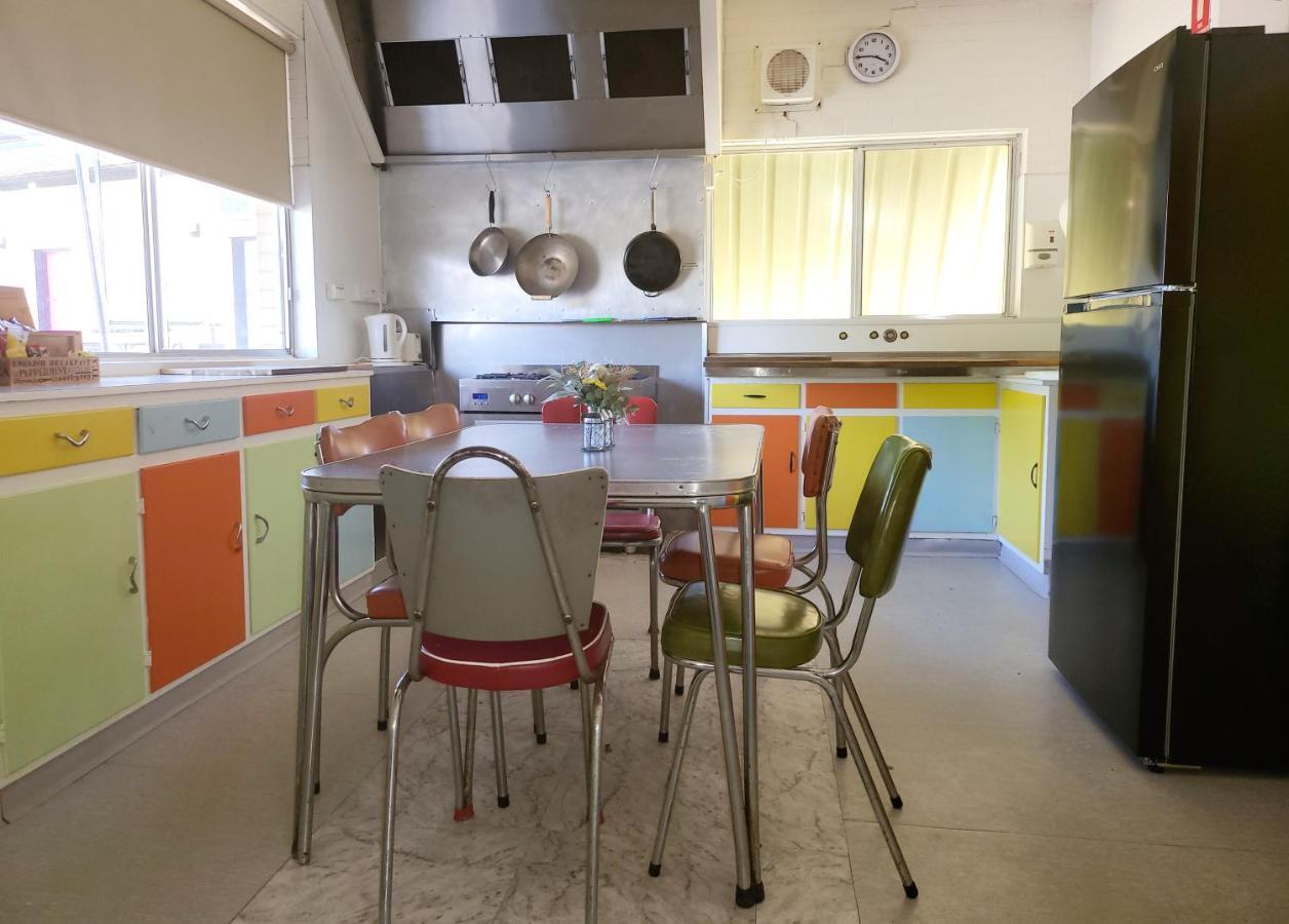 24 Hour CheckIn Motels -Sea Lake Motel Buitenkant foto