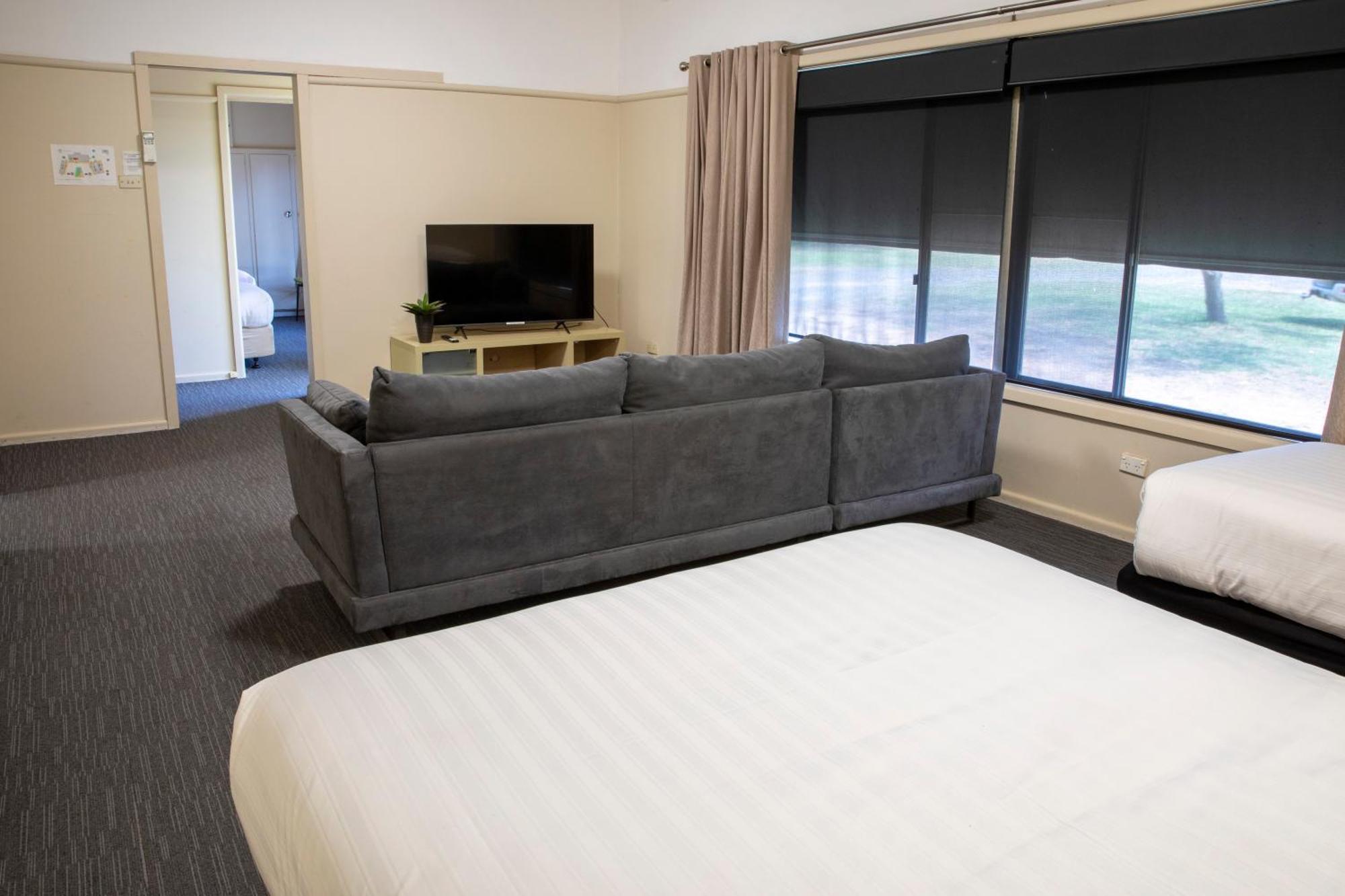 24 Hour CheckIn Motels -Sea Lake Motel Buitenkant foto