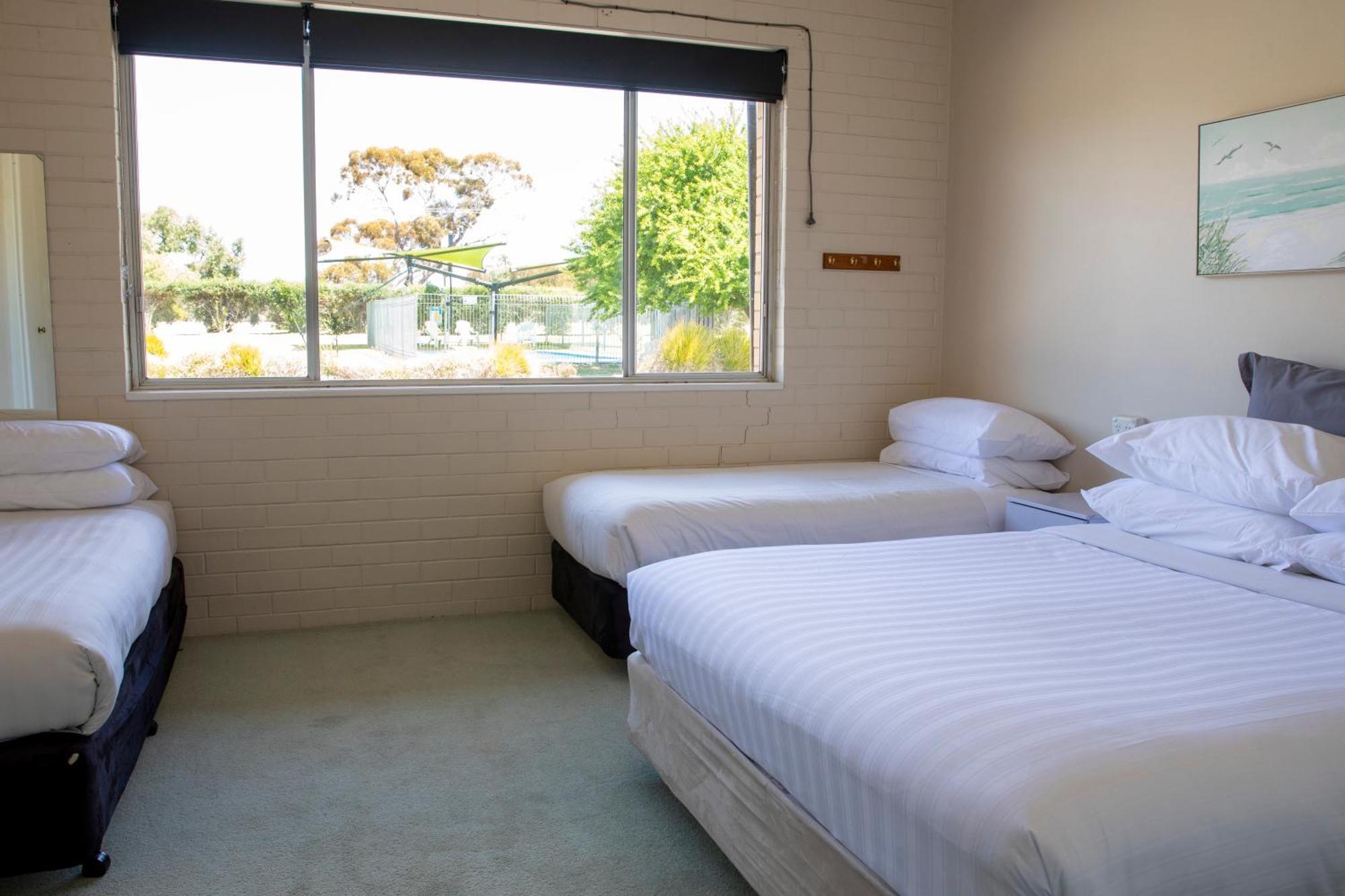 24 Hour CheckIn Motels -Sea Lake Motel Buitenkant foto